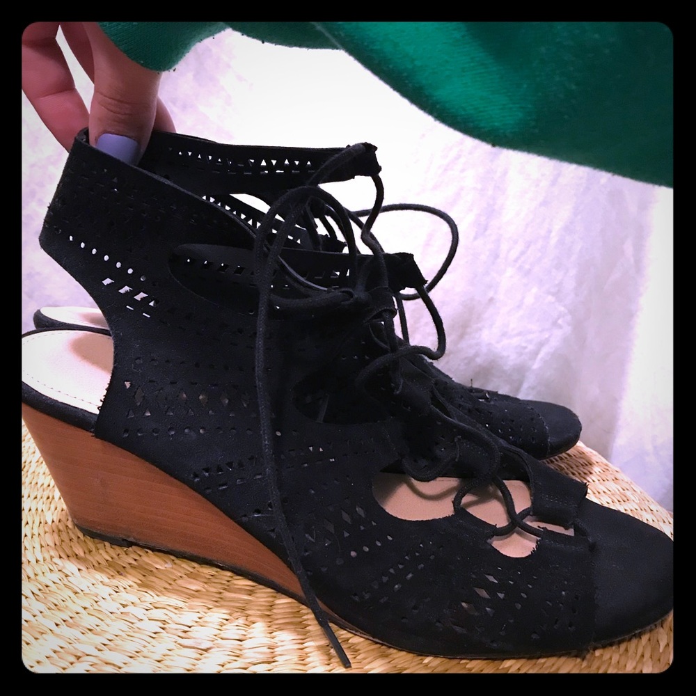 Size 11 torrid wedges black.